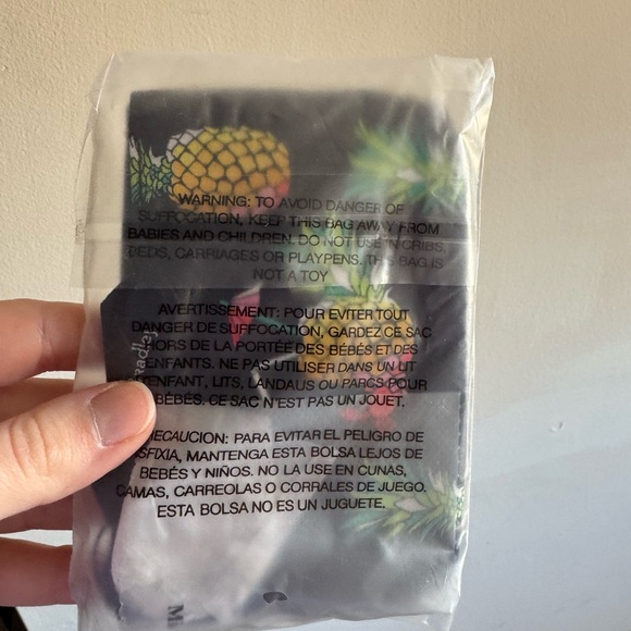 Brand New Vera Bradley ID Case and Lanyard and Slides - Picture 3 of 10